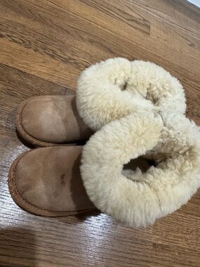UGG Kids Tan Sheepskin Lined Boots
